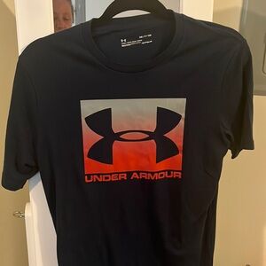 Under Armor t shirt size small